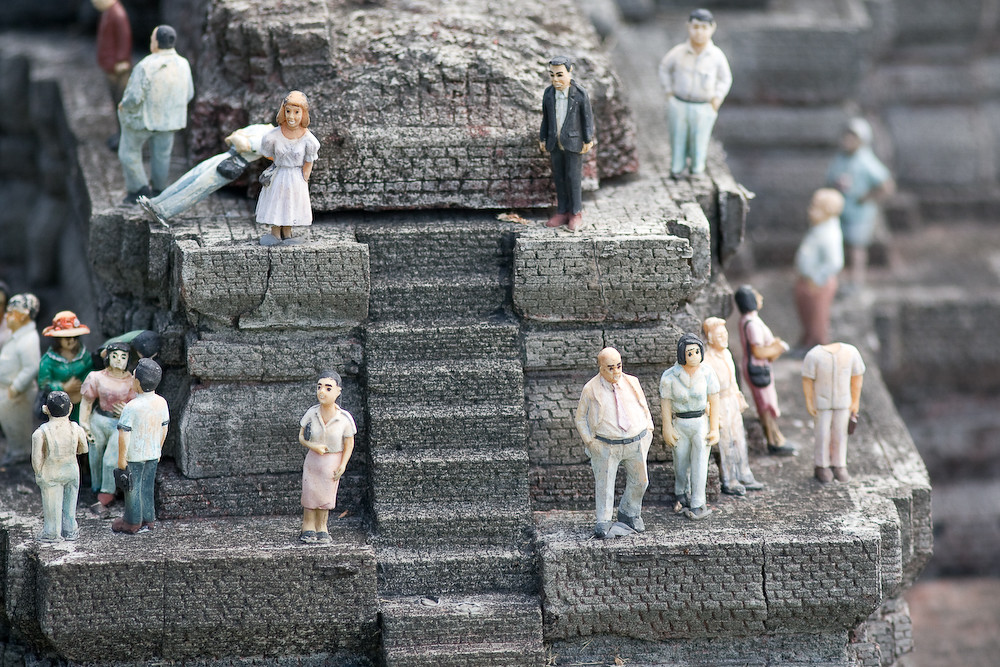 Uncle Fester and the headless man